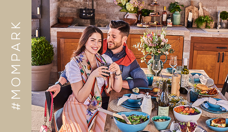 A pleasant date with your partner!